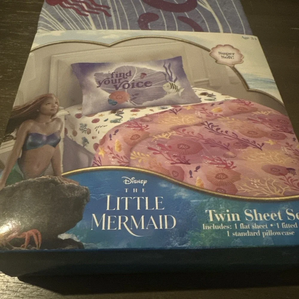 New The Little Mermaid Find Your Voice TWIN Size Sheet Set Aquatic Outline